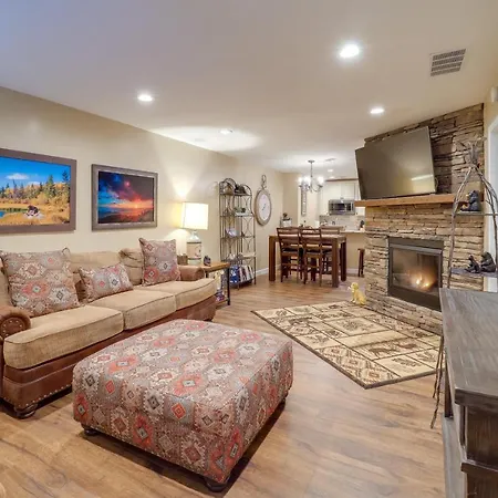 Cozy Banner Elk Condo With Fireplace And Lookout Deck!